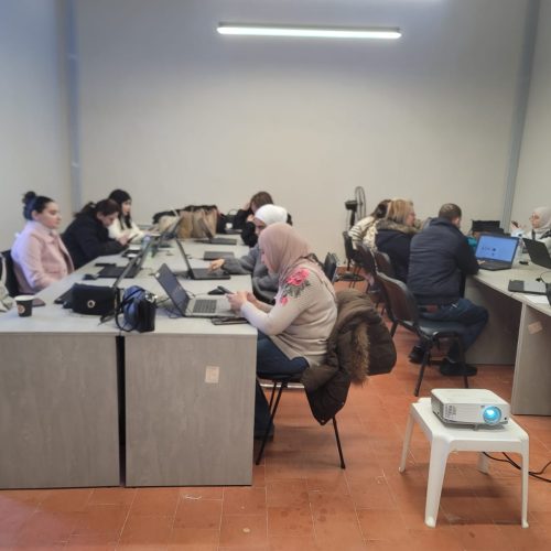 Integrating Artificial Intelligence in Teaching and Learning: Tools and Strategies